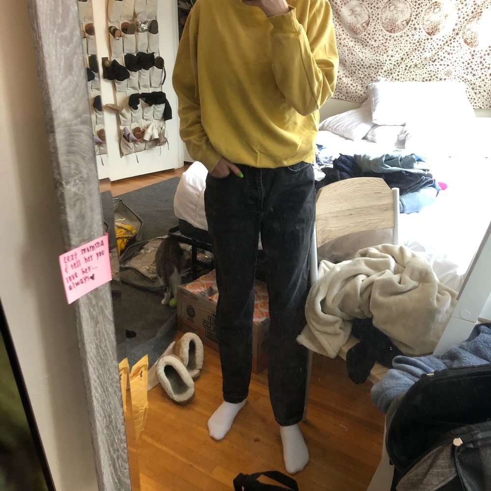 Black urban outfitter mom jeans